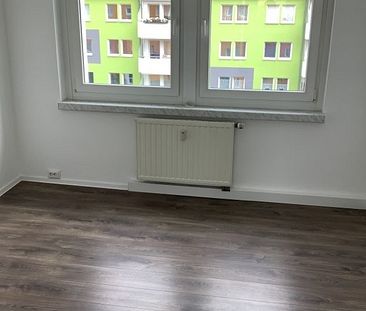 Schöne 3-Raumwohnung mit Einbauküche und Balkon - Foto 4