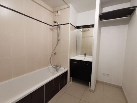 Location Appartement 3 pièces 58m² CHAMBERY 73000 - Photo 3