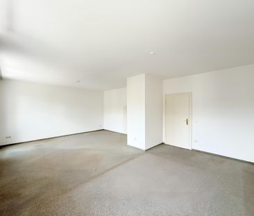 CHARMANTE 2-ZIMMERWOHNUNG IN DER STADTMITTE ZU MIETEN! - Photo 1