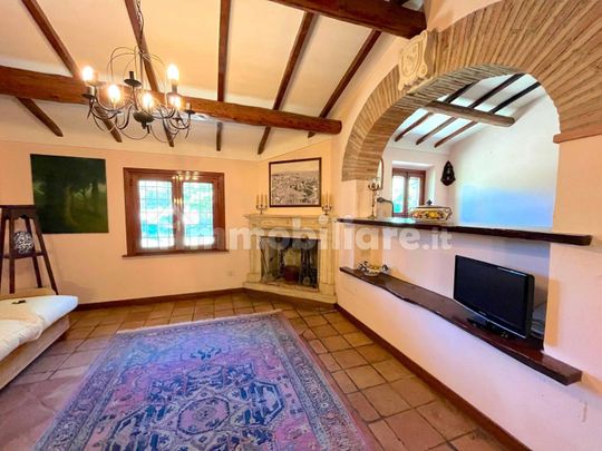 Villa unifamiliare, ottimo stato, 198 m², Bassano Romano - Photo 1