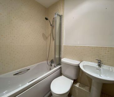 3 bedroom terraced house to rent - Photo 6