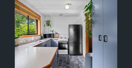 Easy and Convenient Living - Photo 5