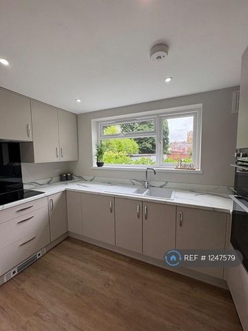 1 bedroom flat to rent - Photo 5