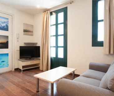 Cozy 2-Bedroom Apartment on Passeig del Born - Photo 2