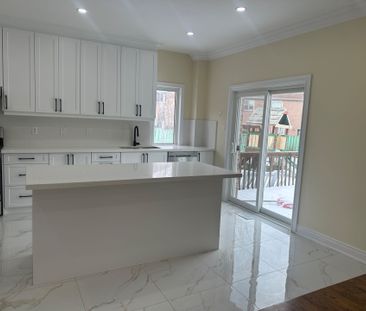 For Lease - 80 Farthingale Crescent, Brampton, Ontario - Photo 3