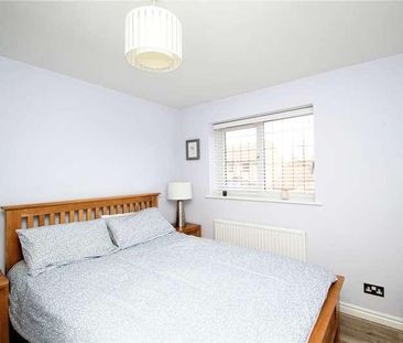 Longfield Drive, Halton, Leeds, LS15 - Photo 4