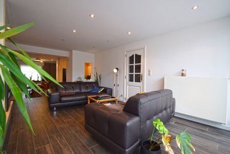 KARAKTERVOLLE WONING MET STADSTUIN - Photo 3