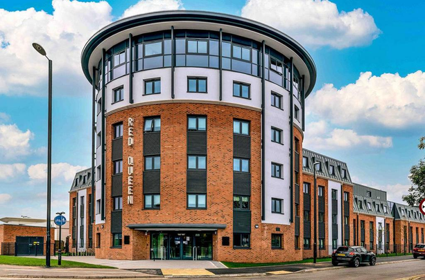 1 bedroom in a flat share to rent - Photo 1
