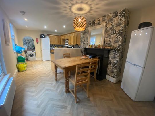 Greenbank Avenue, Plymouth - Photo 1