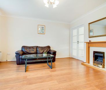 4 bedroom semi-detached house to rent - Photo 2
