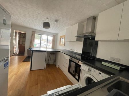 3 bedroom house to rent - Photo 3