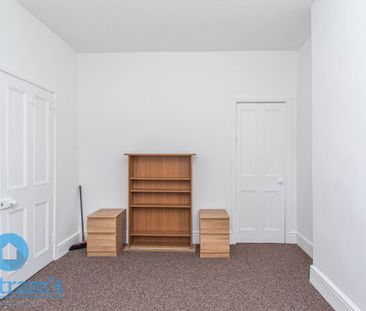 References Pending - 2 bed Semi-Detached House - Photo 6