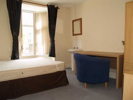 6 Bed - Derry Avenue, Plymouth - Photo 4