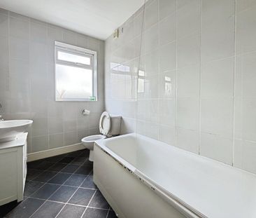 Mount Pleasant Road, London, SE13 - Photo 3