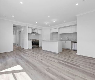 Modern Three-Bedroom Home in Lara’s Austin Estate - Photo 6