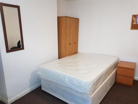 1 bedroom semi-detached house to rent - Photo 2