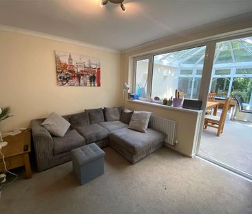 1 bedroom in a house share to rent - Photo 4