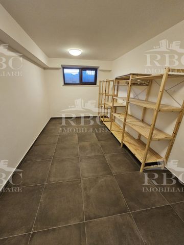 Duplex 5 camere cu 2 parcari in Europa - Photo 3