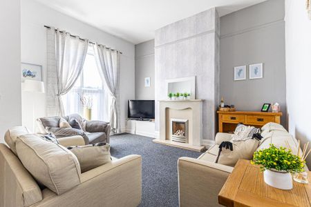 3 bedroom townhouse to rent - Photo 2