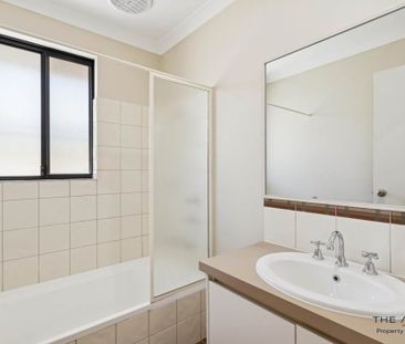 Spacious Family Home with Large Backyard - Photo 3