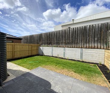 Brand New Family Home - Photo 2