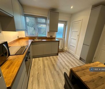 2 bedroom maisonette to rent - Photo 3