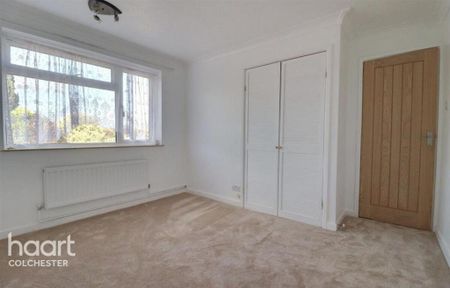 4 bedroom bungalow to rent - Photo 2