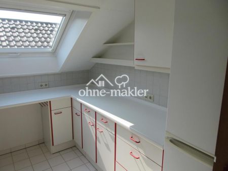 Gepflegte 2,5 Zimmer -DG-Wohnung mit Balkon und EBK in Pforzheim - Photo 5