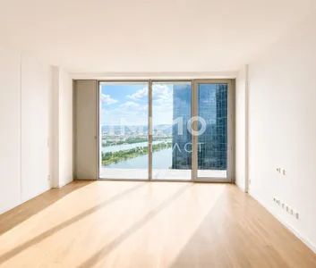44. Etage - jeden Tag Sonnenuntergang inkl. 14m2 Loggia - DC2 Tower - Photo 2