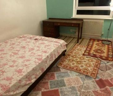 Flat to rent - Photo 2