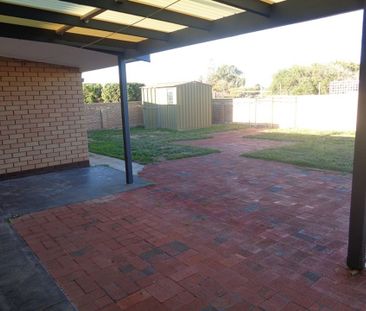 Great Location Duplex - Photo 5