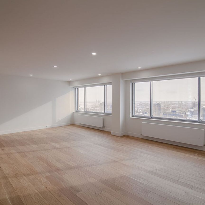 3555 Cote-des-Neiges Road - Photo 1