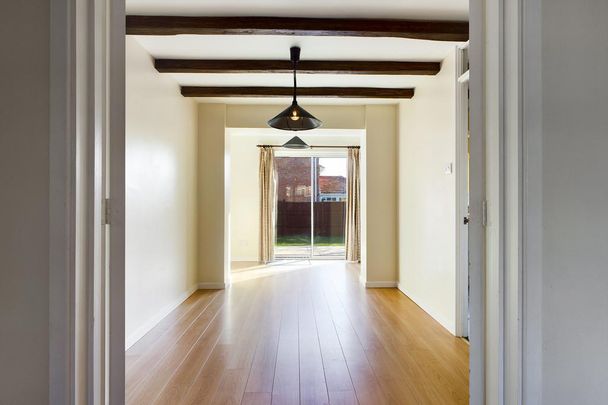 3 bedroom semi-detached house to rent - Photo 1