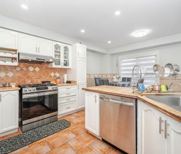 For Lease - 2 Queen Mary Drive, Brampton, Ontario - Photo 6
