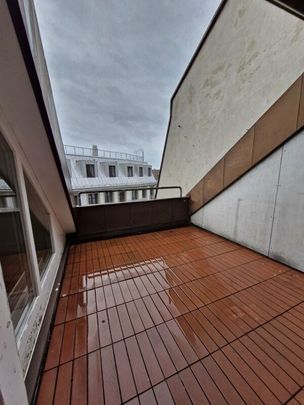 Charmante Dachwohnung mit Galerie und Balkon - Photo 1