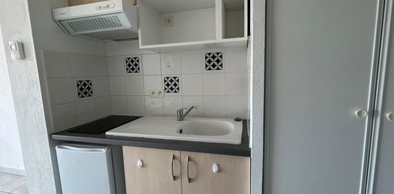 Location Appartement 1 pièce 21m² NARBONNE 11100 - Photo 2