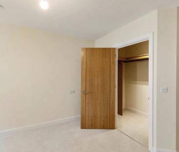 1 bedroom retirement property to rent - Photo 3