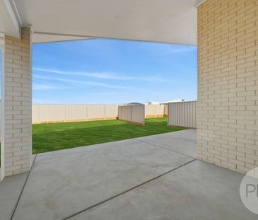 2/160 Muttama Parade, Gobbagombalin NSW 2650 - Photo 4