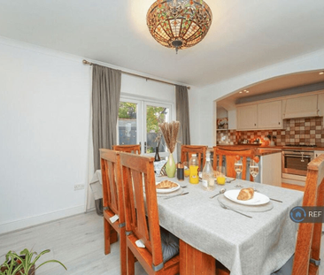 Hersham, Walton-On-Thames, KT12 - Photo 4