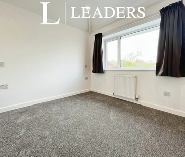 5 bedroom semi-detached house to rent - Photo 2