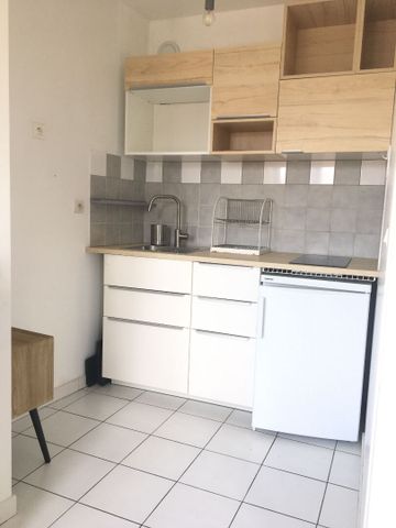 Location Appartement 1 pièce 28m² - Photo 5