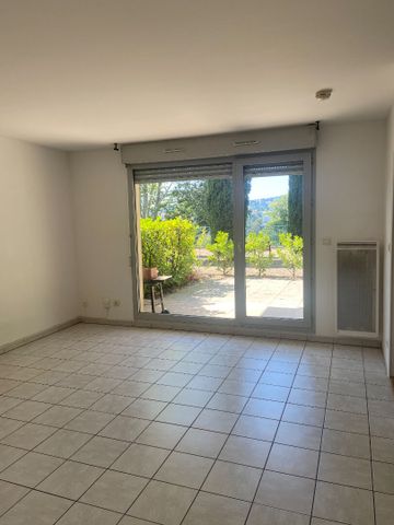 Location Appartement 2 pièces 40m² CALUIRE ET CUIRE 69300 - Photo 2