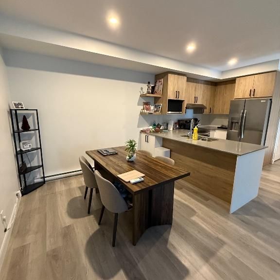 🏡 Grand 5 ½ moderne 2ème étage– Cession de bail | Sainte-Foy **Rabais** Loyer initial 2075$, loyer après rabais à 1906$ - Photo 1