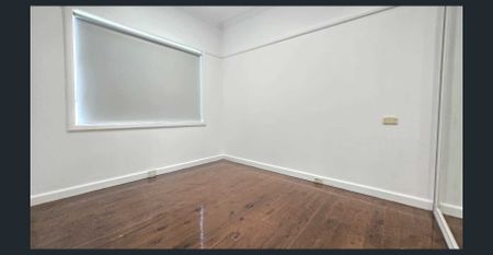 Spacious 3-Bedroom Family Home in the Heart of Guildford West - Photo 5