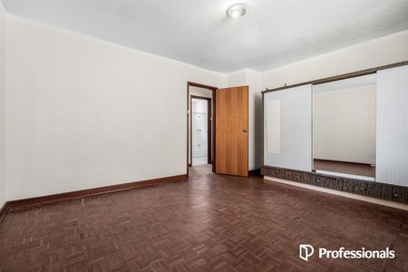 Spacious 2 x 1 in Joondanna! - Photo 2