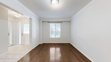 For Lease - 60 Cariglia Trail, Markham, Ontario - Photo 2