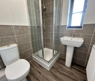 3 bedroom terraced house to rent - Photo 6