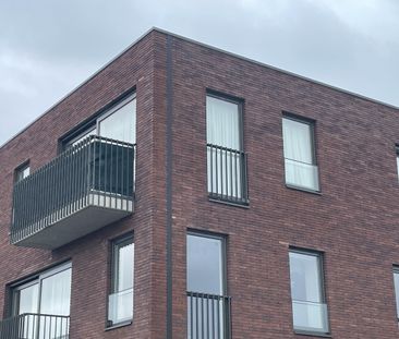 Rustig gelegen twee-slaapkamer appartement + autostandplaats - Photo 4