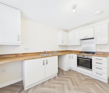 3 bedroom terraced house to rent - Photo 4