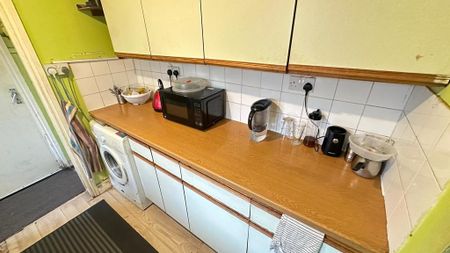 1 bedroom ground floor flat to rent - Photo 5